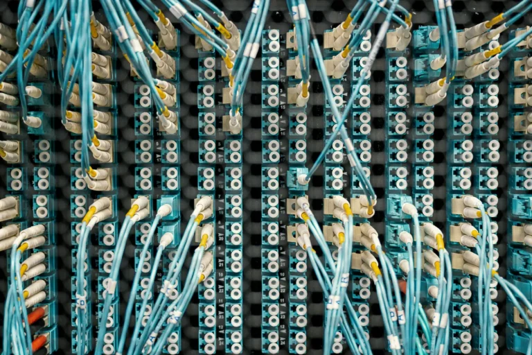 A Detailed Comparison of Enterprise Networking Solutions: MPLS,
                VPN, SD-WAN