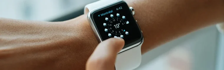 Choosing Solar-Powered Wearables: A Comprehensive Buyers’ Guide