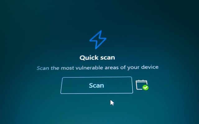 Deciding Between Cloud-Based and Classic Antivirus: A Comprehensive Analysis