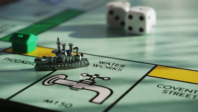 Highlighting Successful Integrations of Gamification in Employee Training Systems