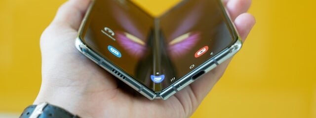 Market Analysis of the Foldable Smartphone Sector: Challenges and Opportunities
