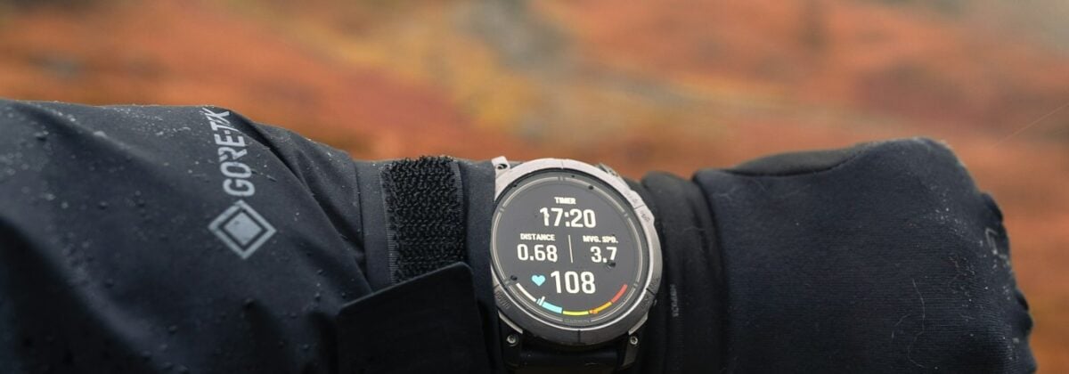 Choosing Solar-Powered Wearables: A Comprehensive Buyers’ Guide
