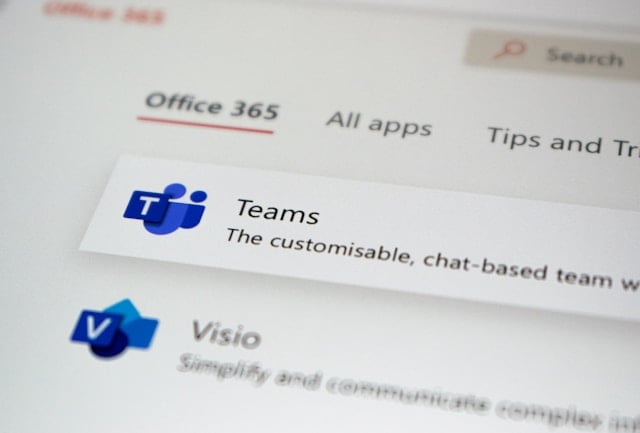 The Evolution of Remote Work Communications Through AI Technology